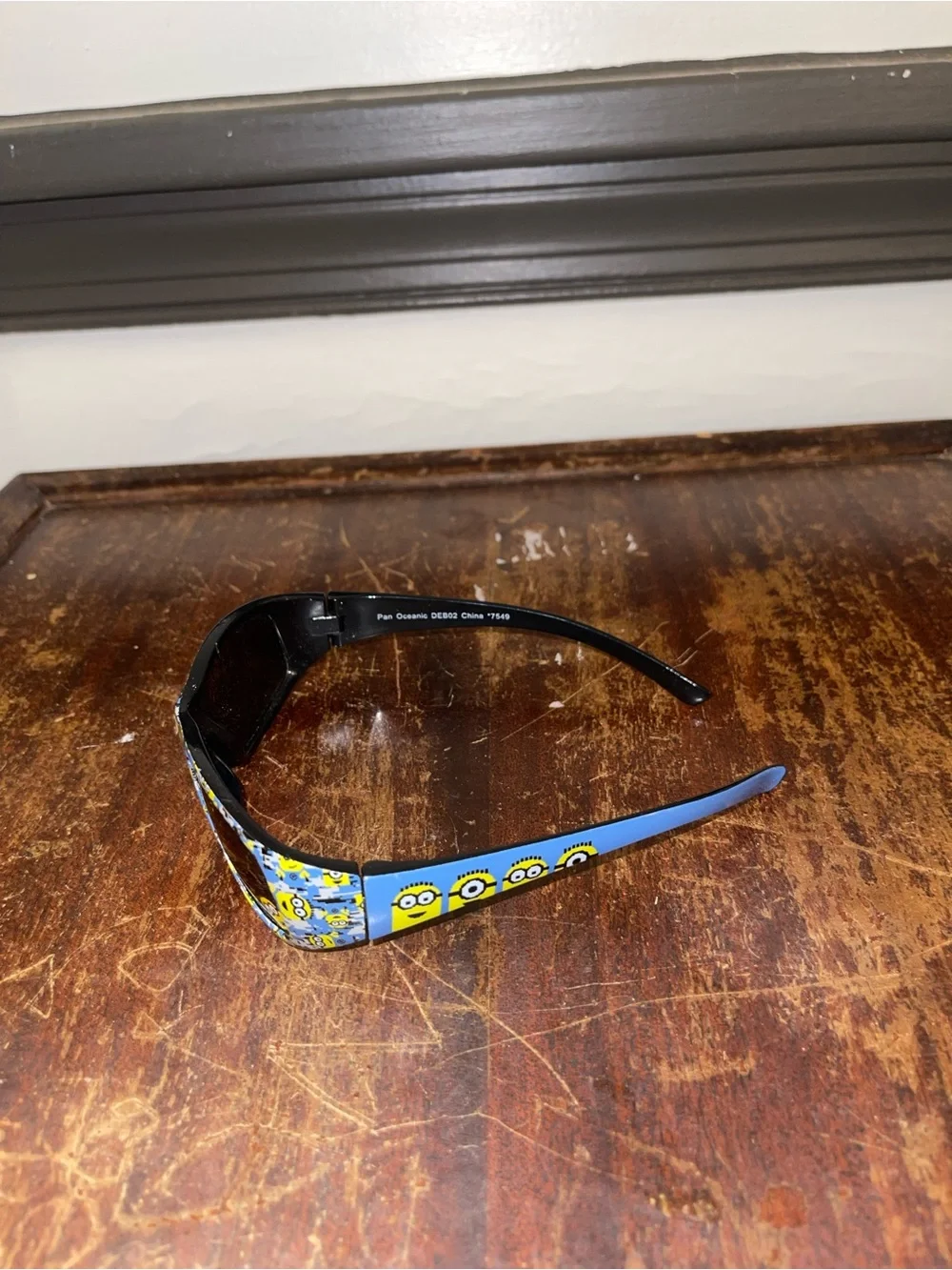 Unisex Minions Kids Novelty Blue & Yellow Patterned Sunglasses
